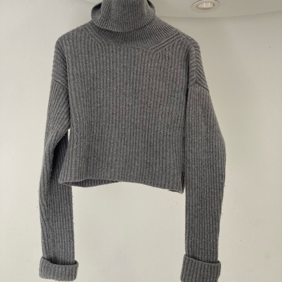 H&M | Gray Wool/Cashmere Turtleneck Sweater - Picture 1 of 8
